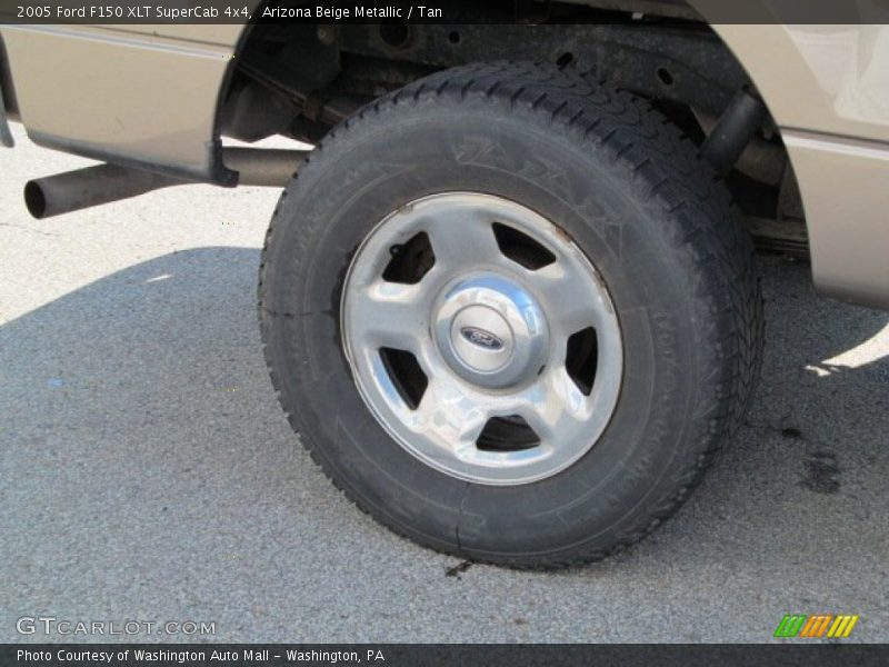 Arizona Beige Metallic / Tan 2005 Ford F150 XLT SuperCab 4x4