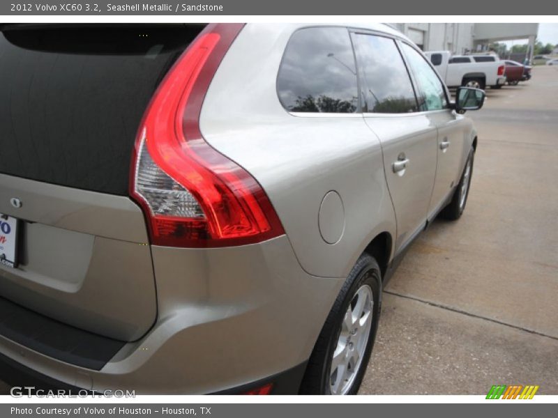 Seashell Metallic / Sandstone 2012 Volvo XC60 3.2
