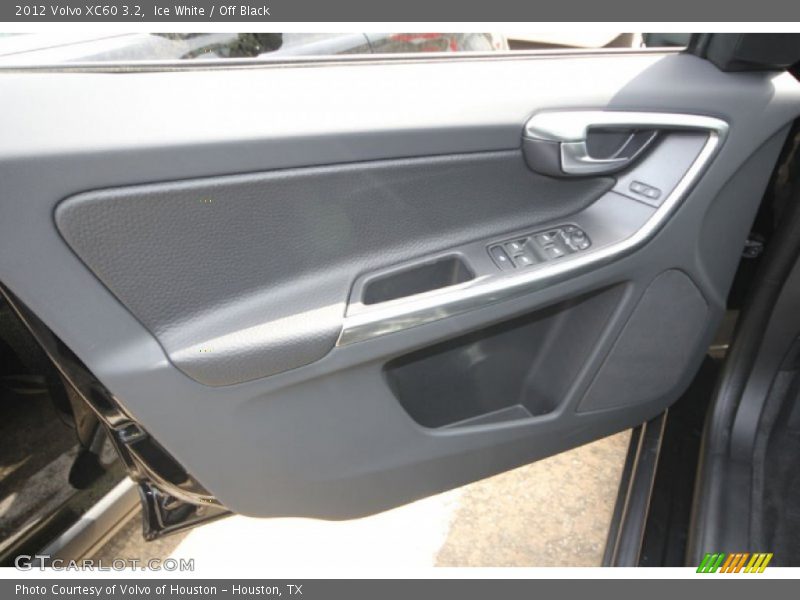 Ice White / Off Black 2012 Volvo XC60 3.2