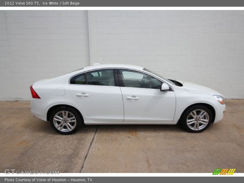 Ice White / Soft Beige 2012 Volvo S60 T5
