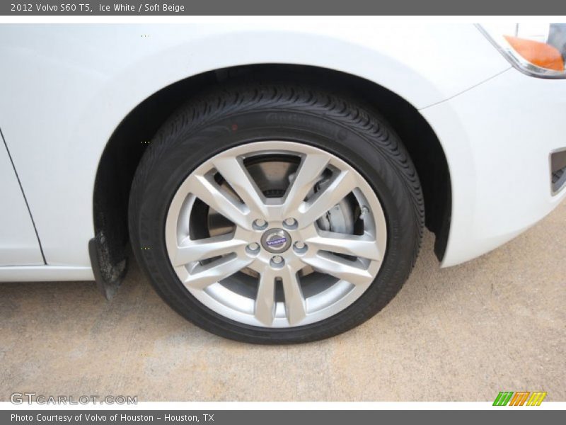 Ice White / Soft Beige 2012 Volvo S60 T5