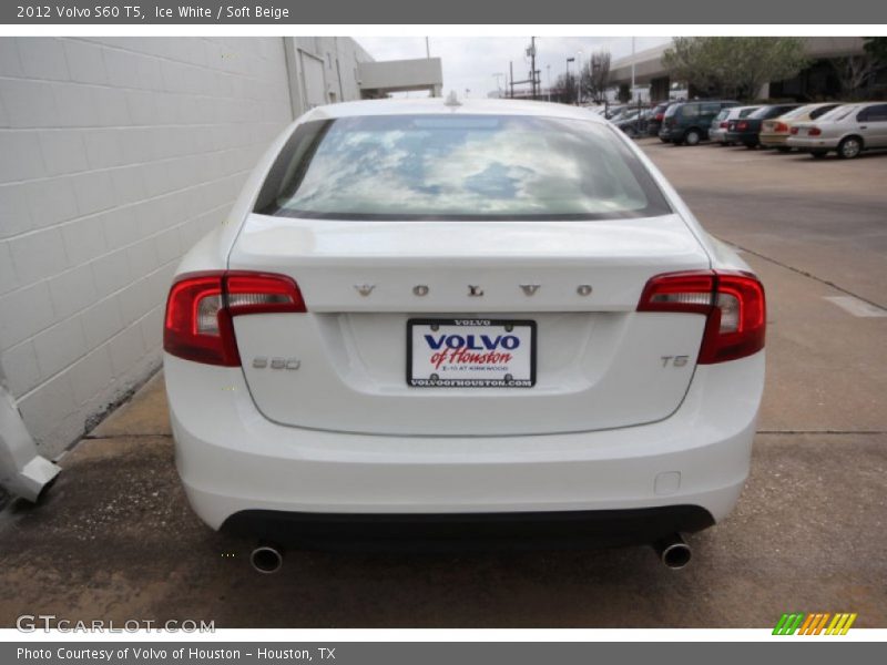 Ice White / Soft Beige 2012 Volvo S60 T5