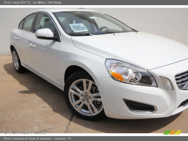 Ice White / Soft Beige 2012 Volvo S60 T5