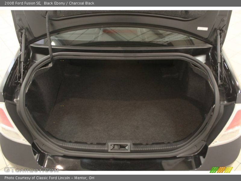  2008 Fusion SE Trunk