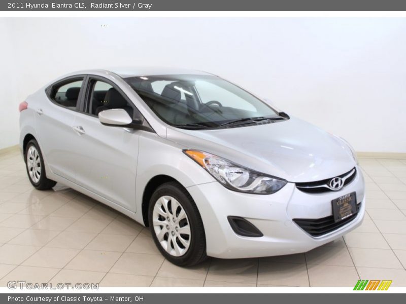 Front 3/4 View of 2011 Elantra GLS