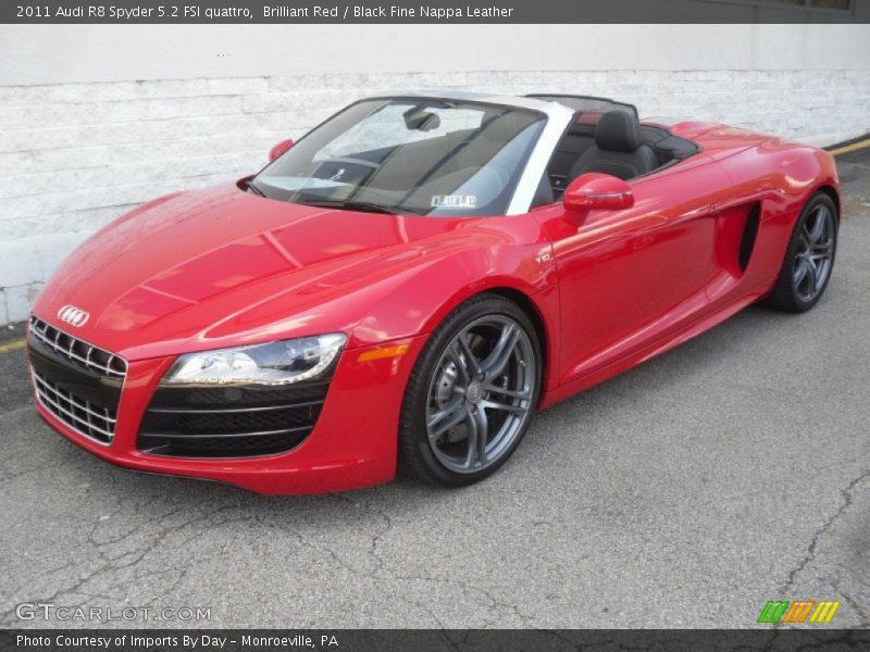 Front 3/4 View of 2011 R8 Spyder 5.2 FSI quattro