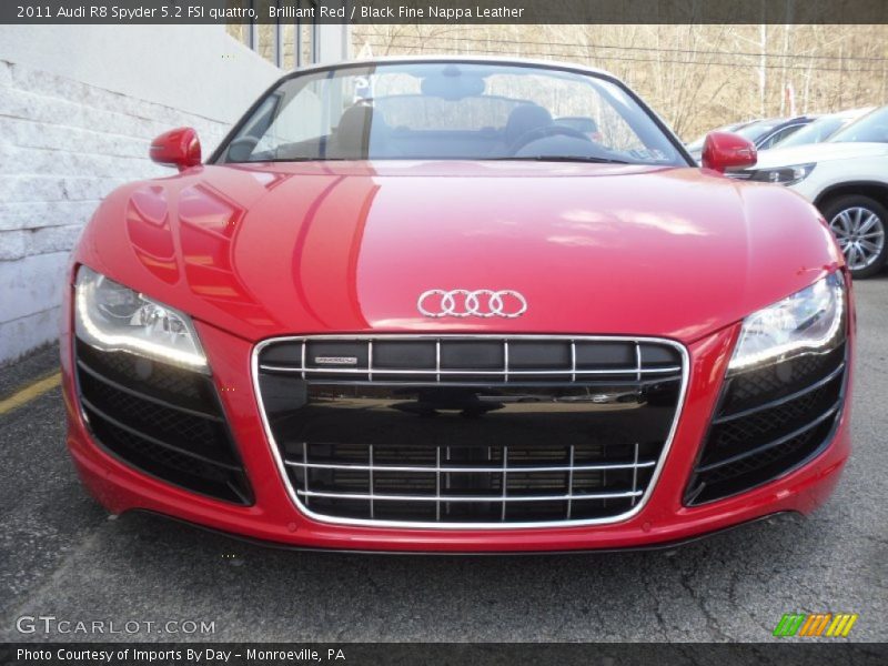  2011 R8 Spyder 5.2 FSI quattro Brilliant Red
