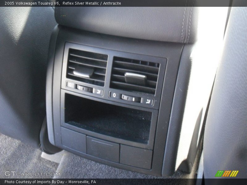 Reflex Silver Metallic / Anthracite 2005 Volkswagen Touareg V6