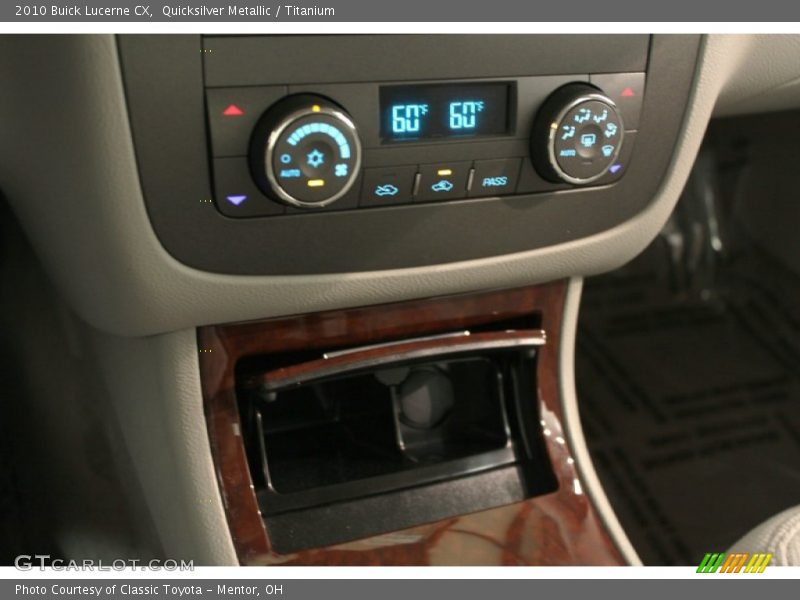 Quicksilver Metallic / Titanium 2010 Buick Lucerne CX