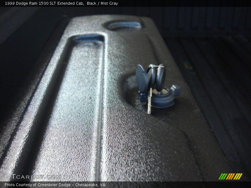 Black / Mist Gray 1999 Dodge Ram 1500 SLT Extended Cab