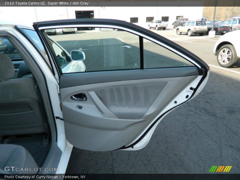 Super White / Ash Gray 2010 Toyota Camry LE