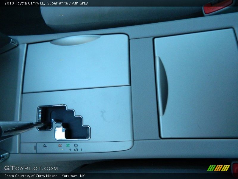 Super White / Ash Gray 2010 Toyota Camry LE