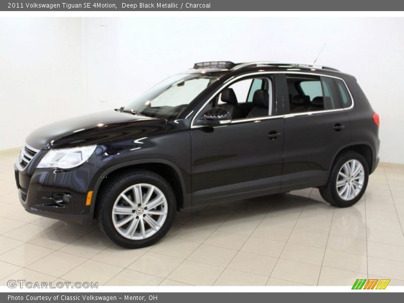 Deep Black Metallic / Charcoal 2011 Volkswagen Tiguan SE 4Motion
