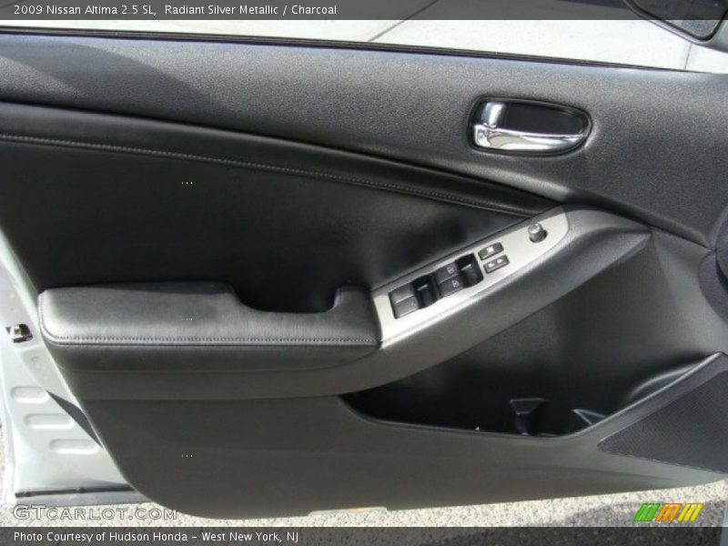 Radiant Silver Metallic / Charcoal 2009 Nissan Altima 2.5 SL