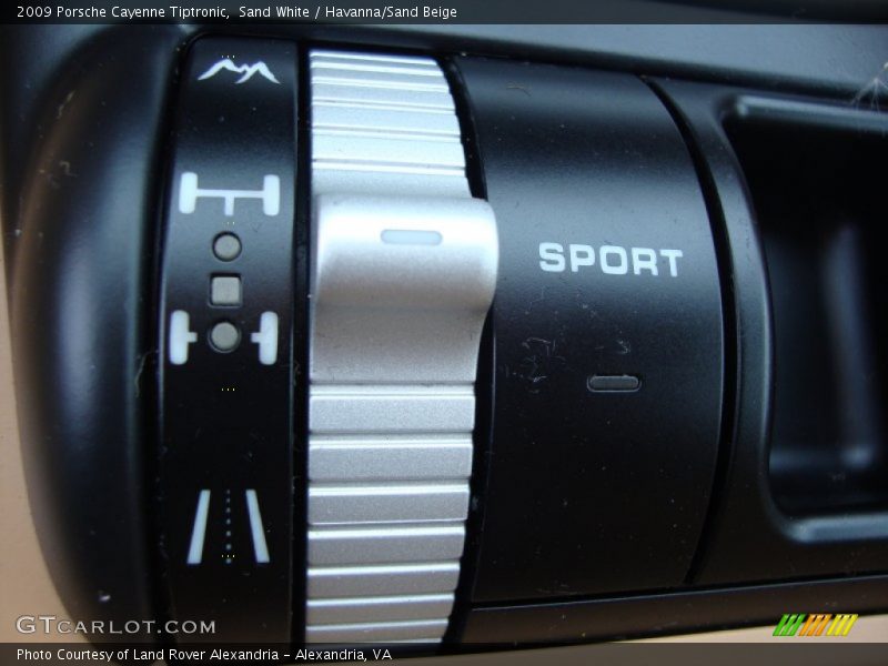 Controls of 2009 Cayenne Tiptronic