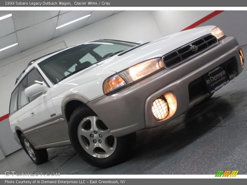 Glacier White / Gray 1999 Subaru Legacy Outback Wagon