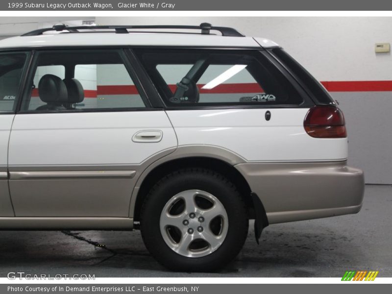 Glacier White / Gray 1999 Subaru Legacy Outback Wagon