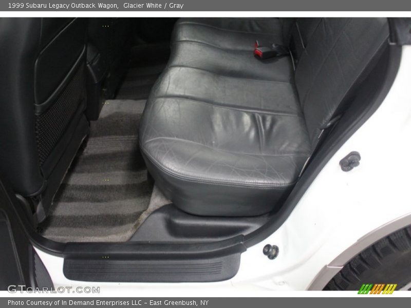 Glacier White / Gray 1999 Subaru Legacy Outback Wagon