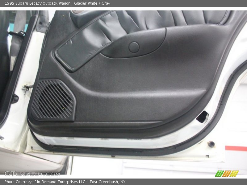 Glacier White / Gray 1999 Subaru Legacy Outback Wagon