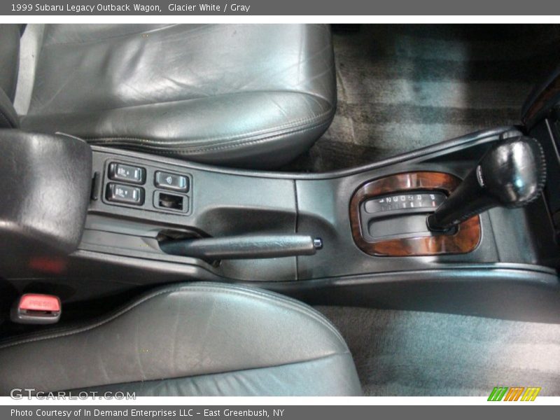 Glacier White / Gray 1999 Subaru Legacy Outback Wagon