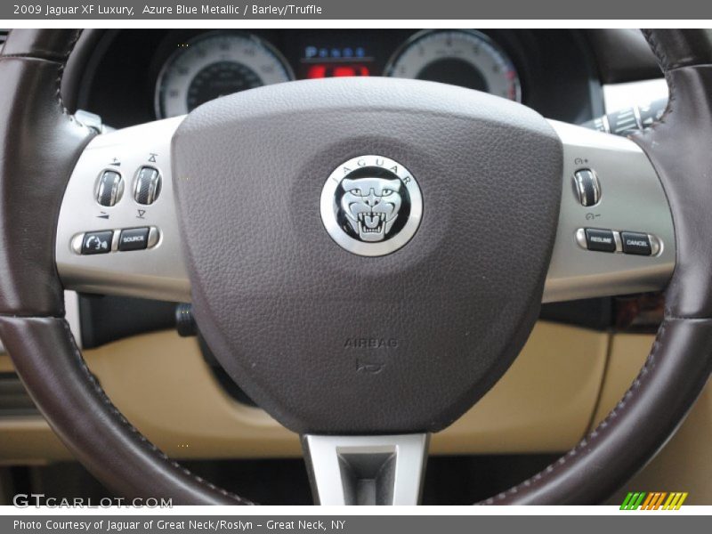 Controls of 2009 XF Luxury