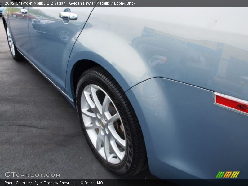 Golden Pewter Metallic / Ebony/Brick 2009 Chevrolet Malibu LTZ Sedan