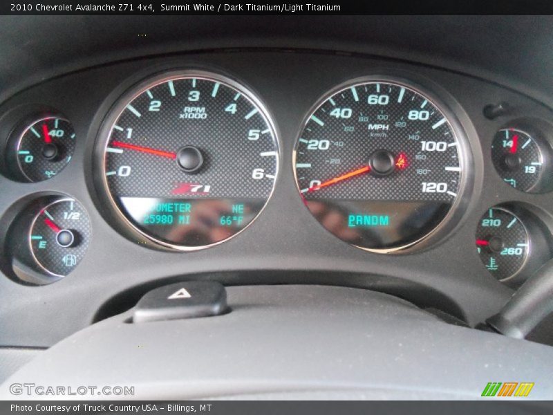 Summit White / Dark Titanium/Light Titanium 2010 Chevrolet Avalanche Z71 4x4