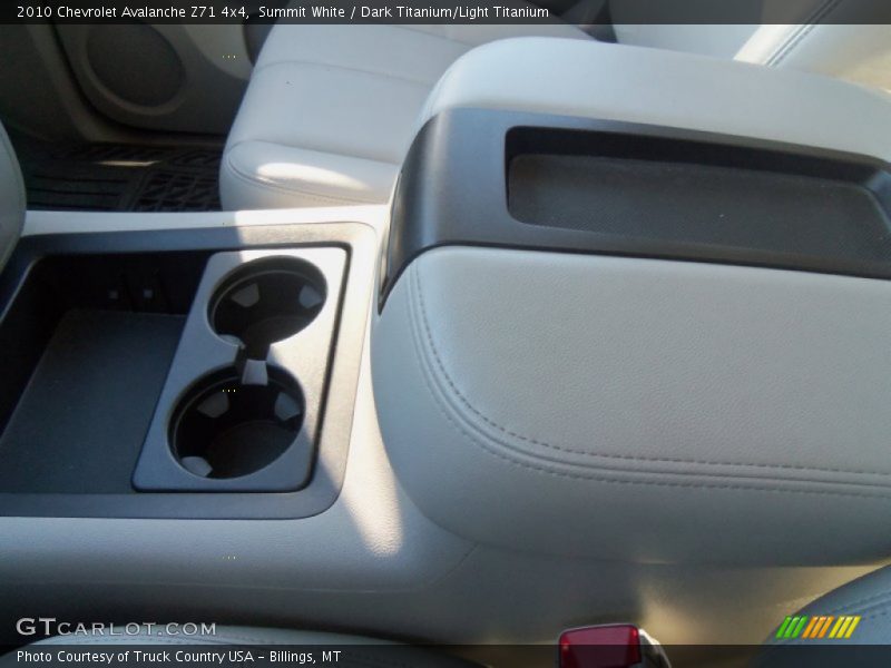Summit White / Dark Titanium/Light Titanium 2010 Chevrolet Avalanche Z71 4x4