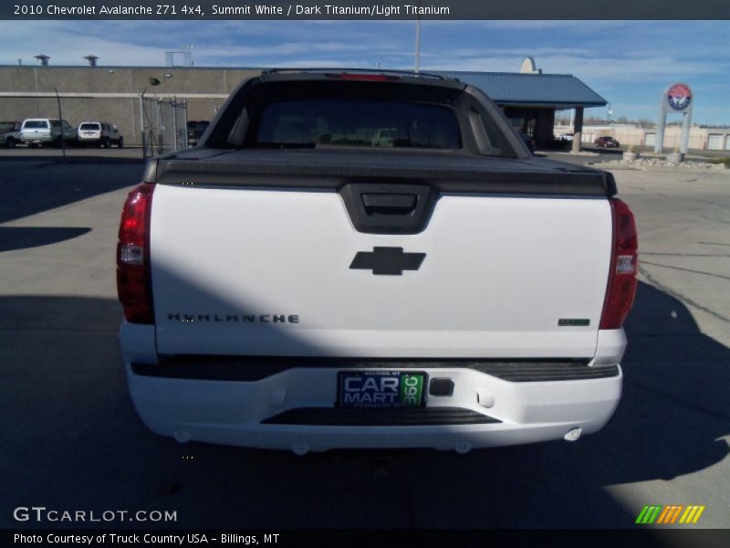 Summit White / Dark Titanium/Light Titanium 2010 Chevrolet Avalanche Z71 4x4