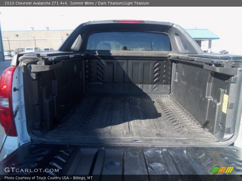 Summit White / Dark Titanium/Light Titanium 2010 Chevrolet Avalanche Z71 4x4