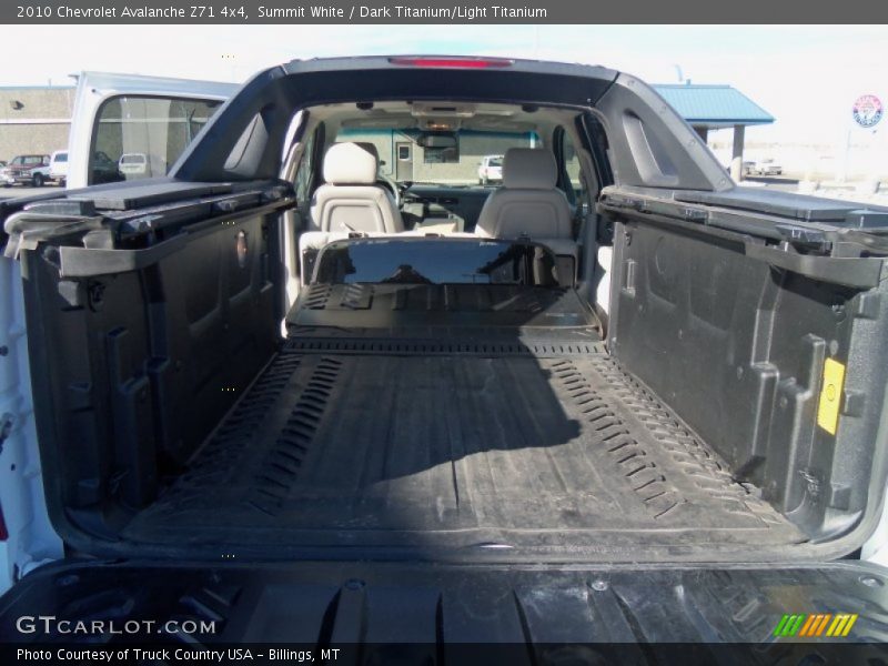 Summit White / Dark Titanium/Light Titanium 2010 Chevrolet Avalanche Z71 4x4
