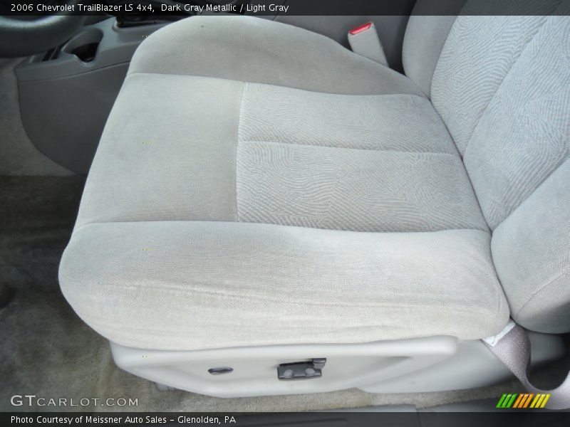 Dark Gray Metallic / Light Gray 2006 Chevrolet TrailBlazer LS 4x4