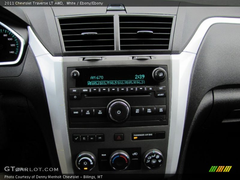 White / Ebony/Ebony 2011 Chevrolet Traverse LT AWD