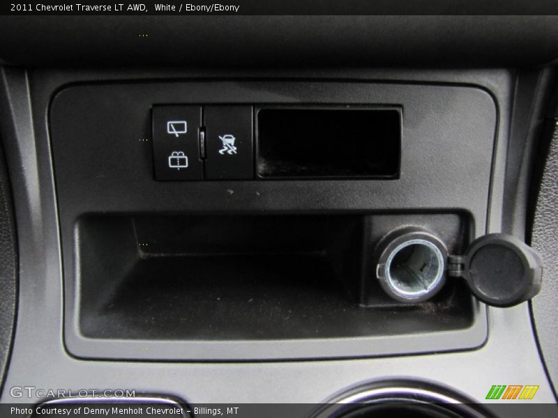 White / Ebony/Ebony 2011 Chevrolet Traverse LT AWD