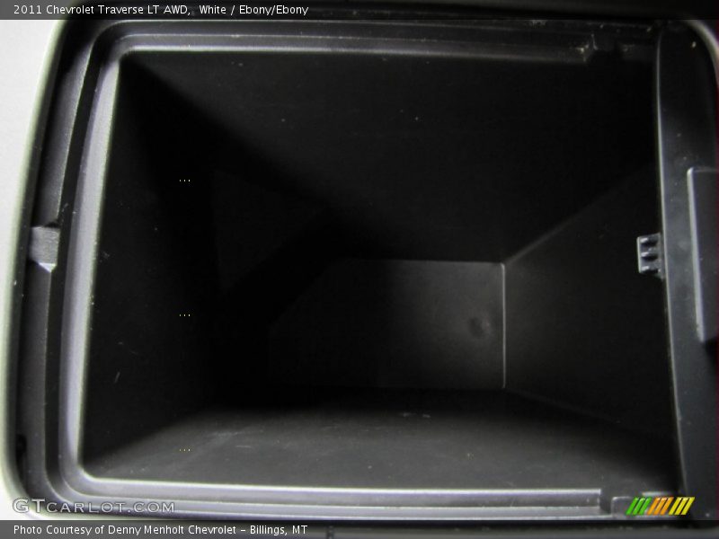 White / Ebony/Ebony 2011 Chevrolet Traverse LT AWD