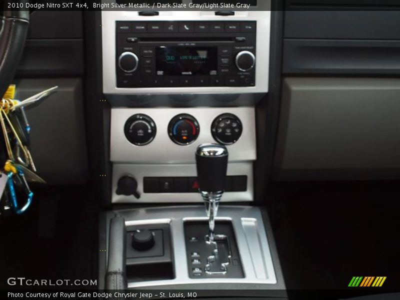 Bright Silver Metallic / Dark Slate Gray/Light Slate Gray 2010 Dodge Nitro SXT 4x4