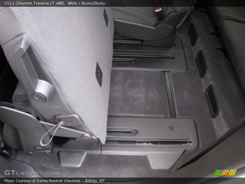 White / Ebony/Ebony 2011 Chevrolet Traverse LT AWD