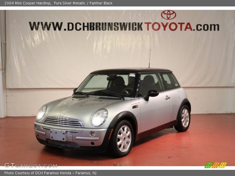 Pure Silver Metallic / Panther Black 2004 Mini Cooper Hardtop