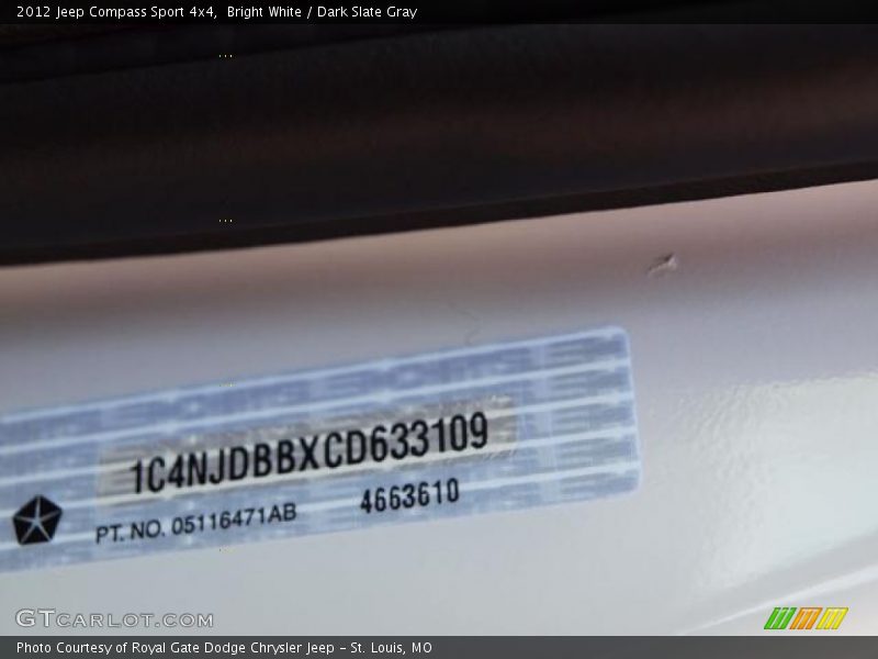 Bright White / Dark Slate Gray 2012 Jeep Compass Sport 4x4