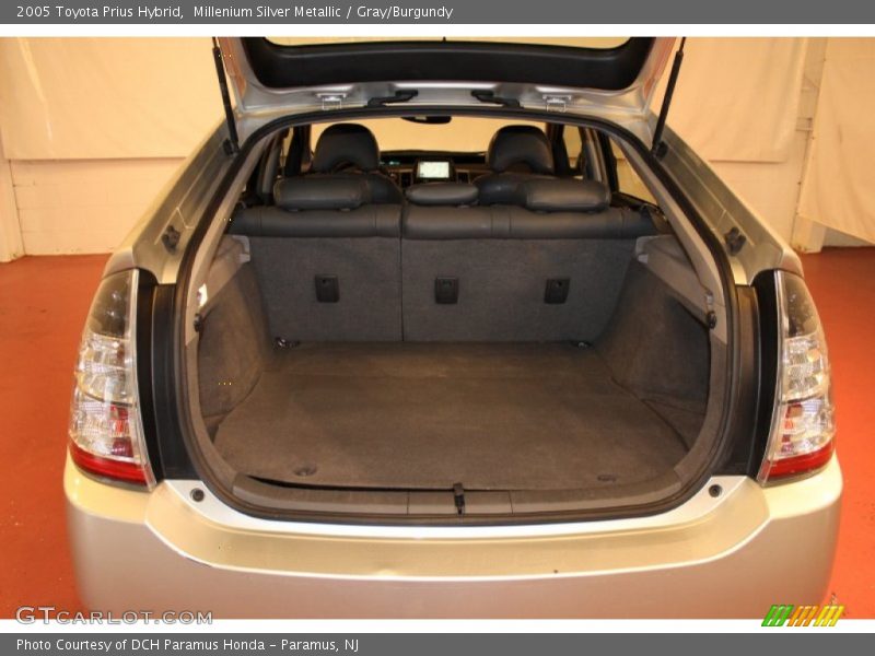 Millenium Silver Metallic / Gray/Burgundy 2005 Toyota Prius Hybrid