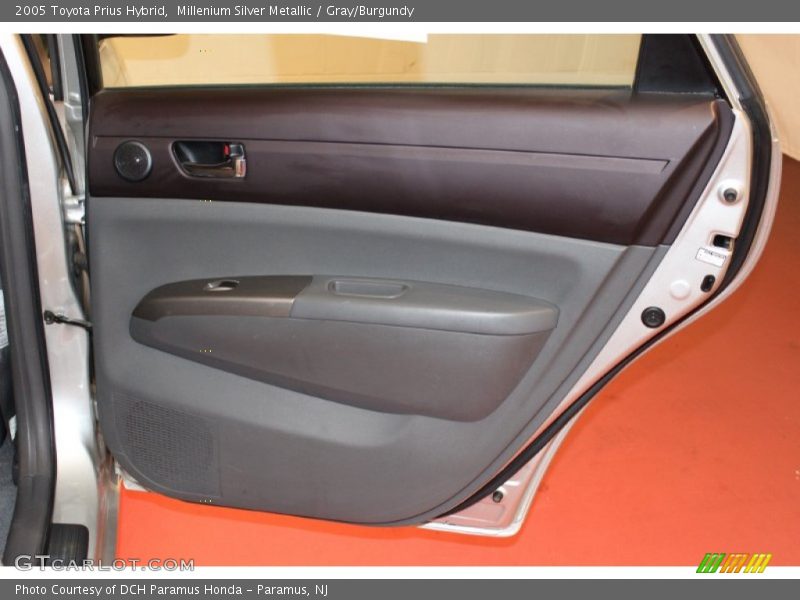 Millenium Silver Metallic / Gray/Burgundy 2005 Toyota Prius Hybrid