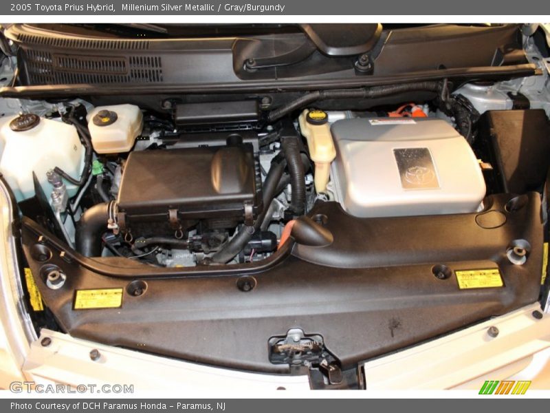 Millenium Silver Metallic / Gray/Burgundy 2005 Toyota Prius Hybrid