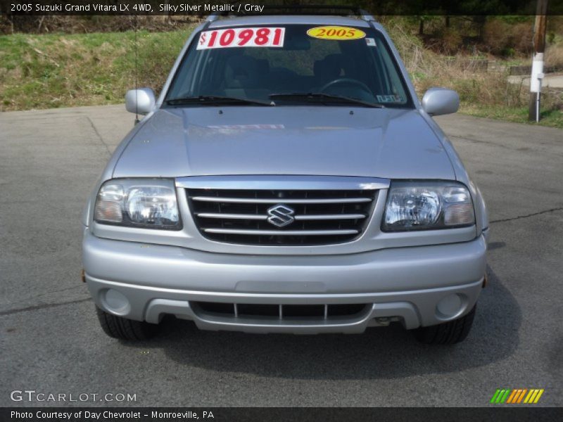 Silky Silver Metallic / Gray 2005 Suzuki Grand Vitara LX 4WD
