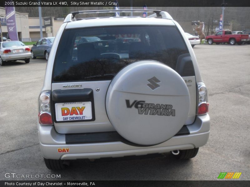 Silky Silver Metallic / Gray 2005 Suzuki Grand Vitara LX 4WD