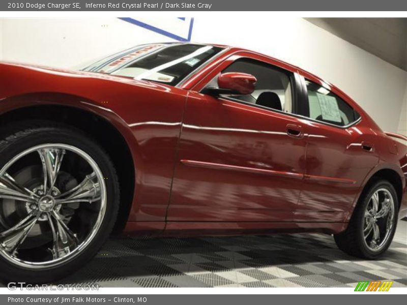 Inferno Red Crystal Pearl / Dark Slate Gray 2010 Dodge Charger SE