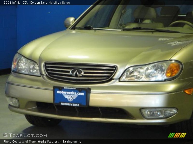 Golden Sand Metallic / Beige 2002 Infiniti I 35