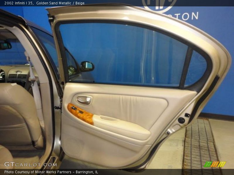 Golden Sand Metallic / Beige 2002 Infiniti I 35