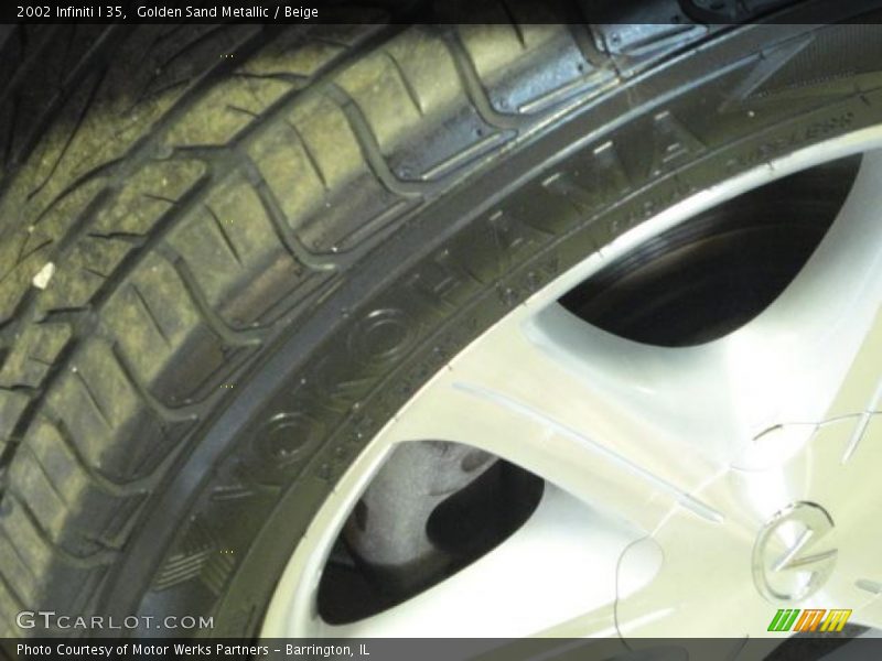 Golden Sand Metallic / Beige 2002 Infiniti I 35