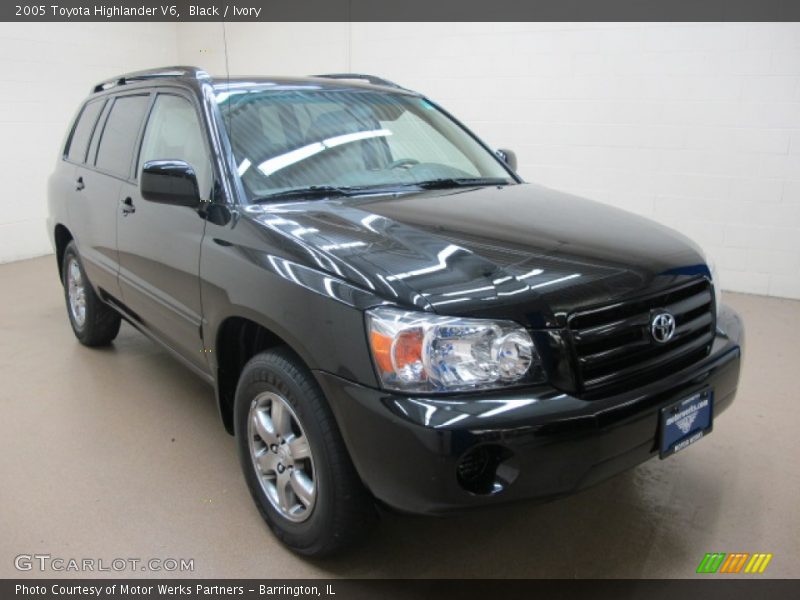 Black / Ivory 2005 Toyota Highlander V6