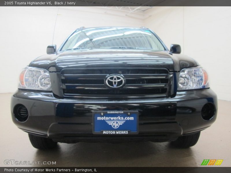 Black / Ivory 2005 Toyota Highlander V6